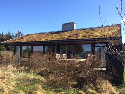Newer luxury holiday home, 900 meters away from the North Sea