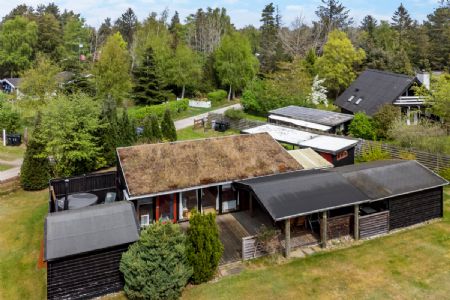 Enjoy the calmness by living in a summerhouse like it was your grandmothers. 